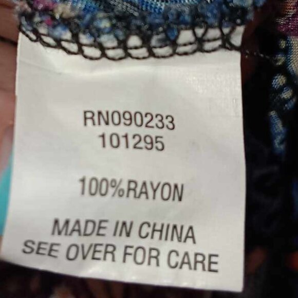 La Hearts Printed Crop Top Size Small - Picture 10 of 14